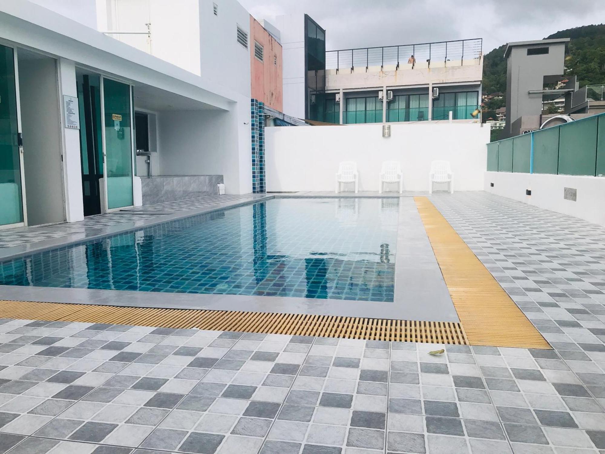Icheck Inn Central Patong Exteriér fotografie