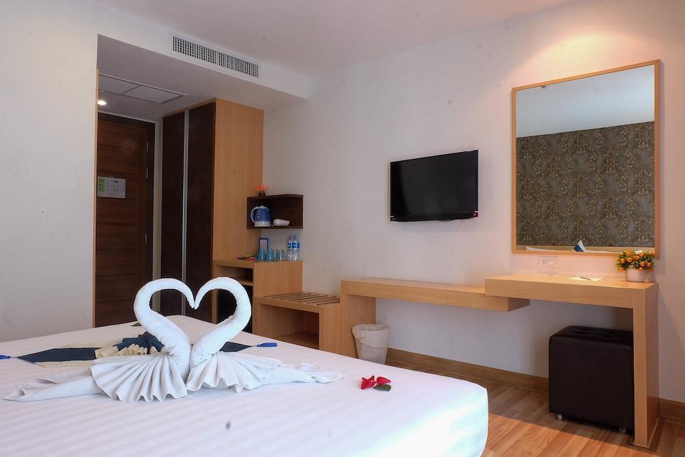 Icheck Inn Central Patong Exteriér fotografie